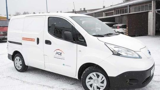 Elektryczne samochody wyjechały na ulice Lublina. Jeżdżą nimi elektrycy