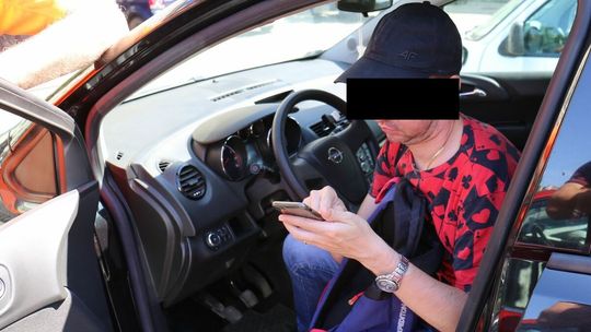 Emeryci ujęli mężczyznę na placu Katedralnym w Lublinie. Mieli powód