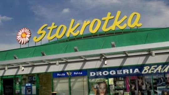 Emperia sprzedaje nieruchomości i otwiera supermarkety