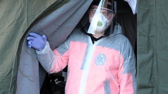 Epidemia koronawirusa w Polsce. Ministerstwo Zdrowia informuje o śmierci 8 osób