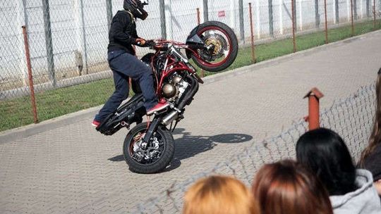 Ernest Komorowski, stunter z Lublina: Zaczynałem od ulicy i jazdy na tylnym kole