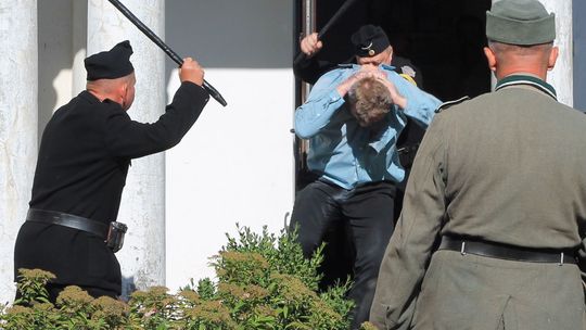 Esesmani na puławskich ulicach? To tylko film