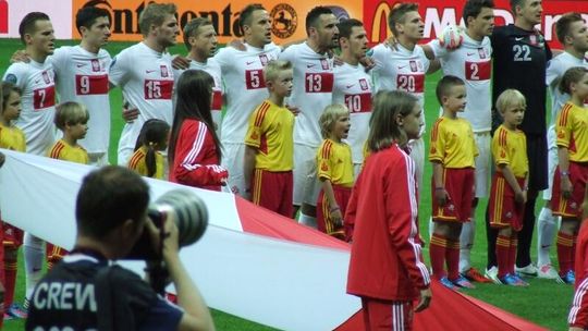 Euro 2012: Dzieci wyszły z piłkarzami na boisko (zdjęcia)