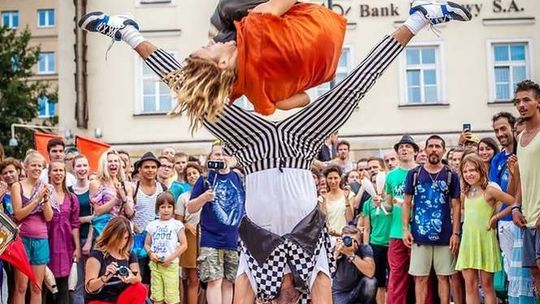 Europejska Konwencja Żonglerska: Cyrk w parku, cyrk na ulicach