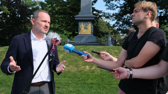 Europoseł Hetman ogłosił start w wyborach do Sejmu. Kto zastąpi go w Brukseli?