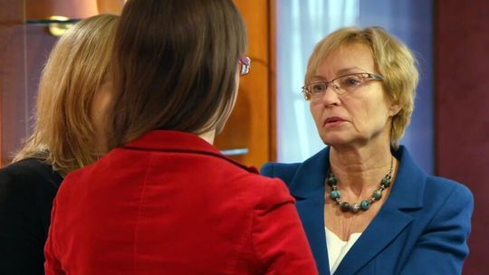 Europoseł rekordzista ma 19 asystentów. Kolarska-Bobińska - 10