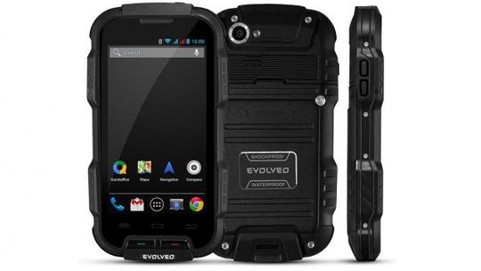 Evolveo StrongPhone Q4: Wodoszczelny i wytrzymały smartfon