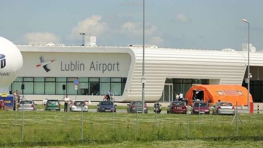 Ewakuacja na lotnisku Lublin. Alarm przez porzucony bagaż