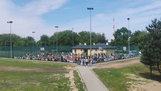 Ewakuacja szkoły. Uczeń przyniósł granat 