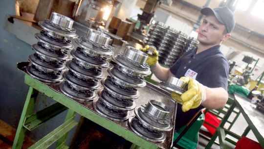 Fabryka łożysk szuka pracowników. Inwestycje za 52 mln zł