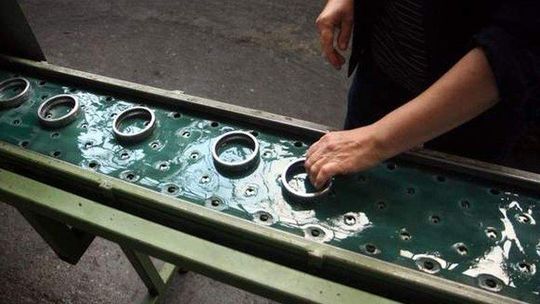 Fabryka Łożysk Tocznych pozywa radnego PiS. Za wpisy na blogu