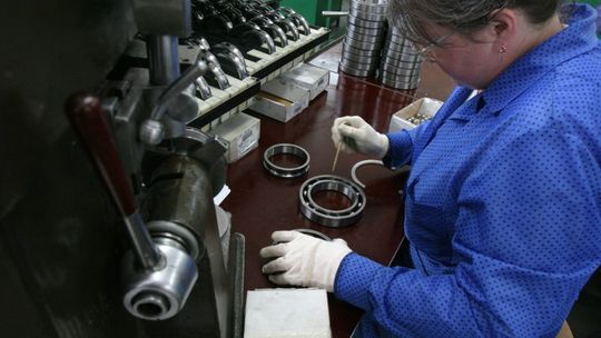 Fabryka Łożysk Tocznych w Kraśniku zdobędzie 34 mln zł na inwestycje
