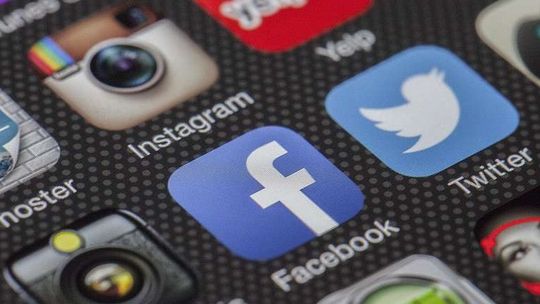 Facebook już od 10 lat w Polsce. Korzysta z niego ponad 16 mln polskich użytkowników