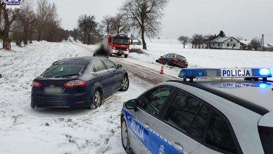Fajsławice: Ford wpadł w poślizg i zderzył się z mazdą