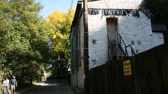 Faktoria do rozbiórki: Budowali bez pozwolenia, teraz mają kłopoty