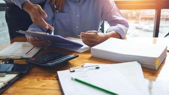 Faktoring- Twój sprzymierzeniec w interesach