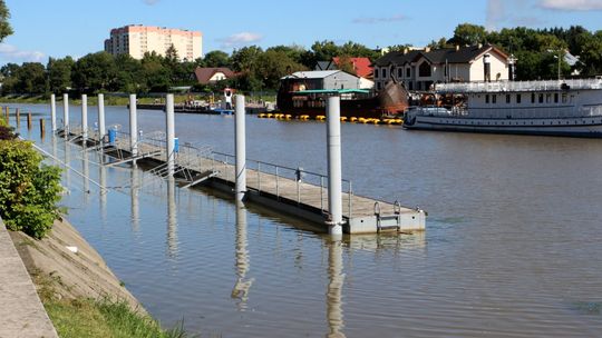 Fala wezbraniowa na Wiśle w Puławach. Przekroczony stan ostrzegawczy