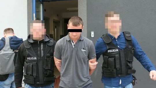 Fałszywy wnuczek zatrzymany. Oszukał na 280 tys. zł (wideo)