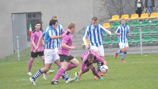 Faworyci stracili punkty, wyniki chełmskiej okręgówki