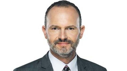 FELIETON. Prawo będzie służyć ludziom