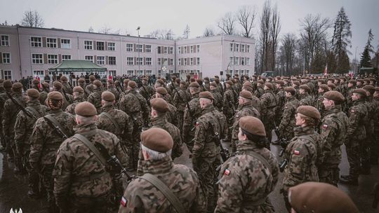 „Ferie z WOT” zakończone przysięgą. Blisko stu nowych mundurowych