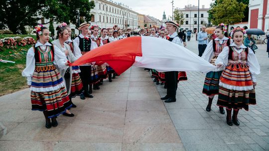 Festiwal Dwojga Narodów: Barwny korowód przeszedł deptakiem w Lublinie [zdjęcia]