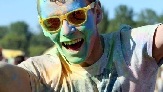 Festiwal Kolorów: Barwne święto przy Arenie Lublin (wideo)