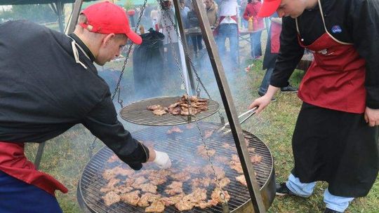 Festiwal Wieprzowiny w Radawcu. "Mięso wcale nie tuczy" (wideo)