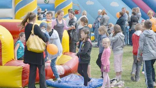 Festyn w Osinach na wesoło