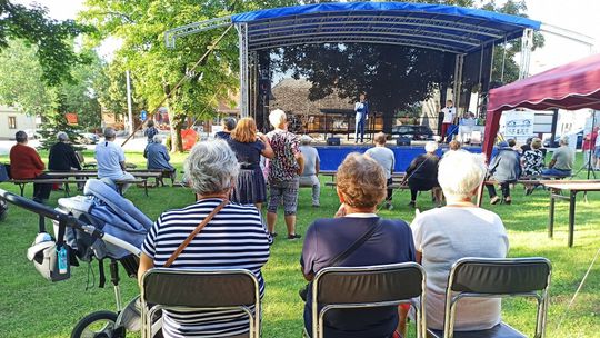 Festyn w Wąwolnicy: w sobotę wypadek, a w niedzielę Rosiewicz