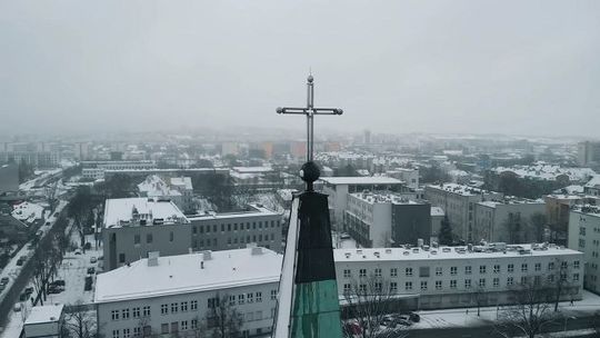 Film braci Sekielskich "Tylko nie mów nikomu" jest już dostępny do obejrzenia [wideo]