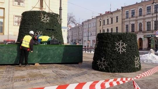 Filmy, koncerty, choinka i ozdoby na deptaku. Miasto szykuje się na święta