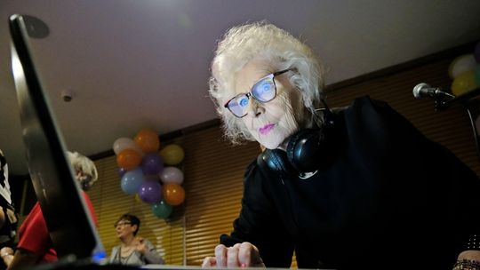 Filozofia życia seniora według Dj Wiki: "Każdy dzień jest radością"