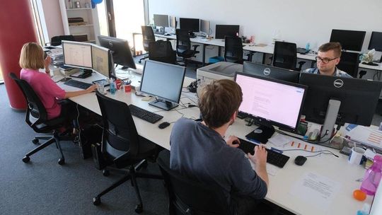 Firmy w Lublinie przechodzą na zdalną pracę, prywatny przewoźnik załamuje ręce