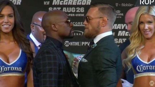 Floyd Mayweather Jr vs Conor McGregor. Walka na żywo [transmisja online i w TV]. Kiedy i gdzie obejrzeć?