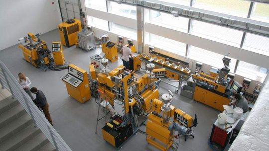 Folia z ziemniaka, obudowa z kukurydzy. W Puławach chcą opracować nowe tworzywo