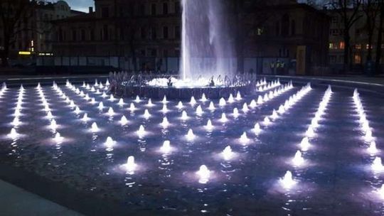 Fontanna na pl. Litewskim. Terminy pokazów we wrześniu