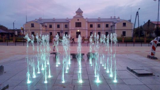 Fontanna w Łęcznej po pierwszych testach (wideo)