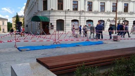 Fontanny na pl. Litewskim: Naprawa potrwa i nie będzie tania