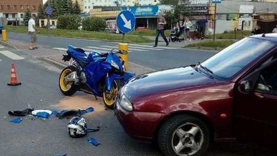 Ford zderzył się z motocyklem