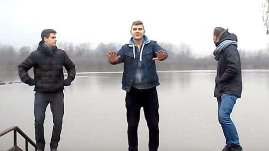 "Formacja Absurd" z Puław szturmuje internet parodią disco polo