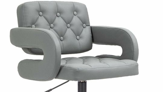 Fotele skórzane jako element elegancji w salonie: Inspiracje i Pomysły