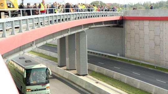 Fragment S-17 już otwarty. W przyszłości ciężarówki nie pojadą przez miasto?