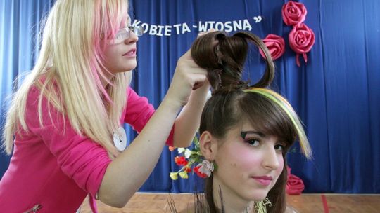 Fryzjerzy walczyli na grzebienie i nożyczki (zdjęcia)