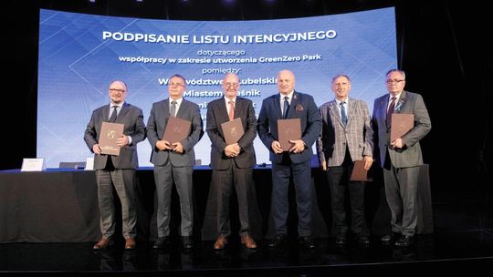 Fundacja znikąd i obietnica gigantycznej inwestycji. GreenZero - dużo pytań, zero odpowiedzi