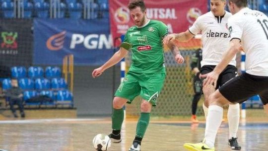 Futsal Nowiny rozgromił akademików