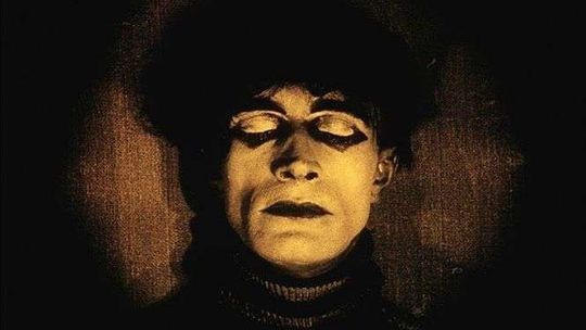 "Gabinet doktora Caligari" - wykład i film w CK