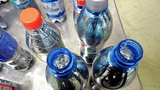 Gal jak złoto. Chciała przemycić pierwiastek warty 1,5 mln zł