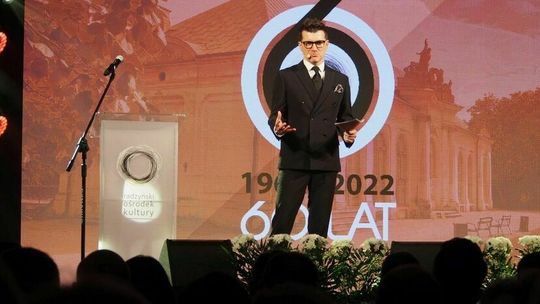 Gala na 300 osób. Niektórym dziennikarzom wstęp wzbroniony