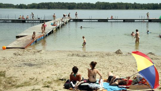 Gdzie nad jezioro i na plażę w woj. lubelskim? Pełna lista kąpielisk z czystą wodą